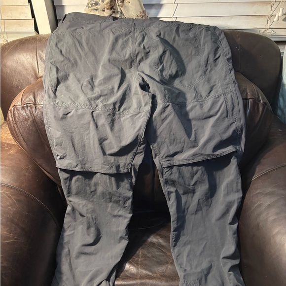 REI CO OP Men's Dark Gray Cargo Pants 40X30 Pockets Tactical - Picture 8 of 9